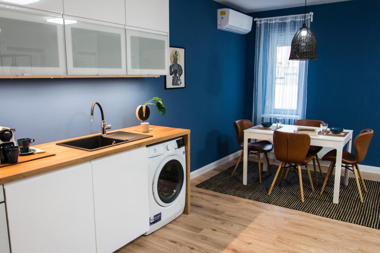 Danubio****2 Bedrooms-Be In The Center Of It All! Budapeste Exterior foto